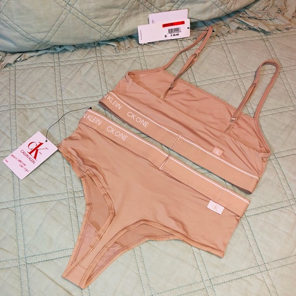 CK One bra and thong set (XS) - Picture 5 of 5